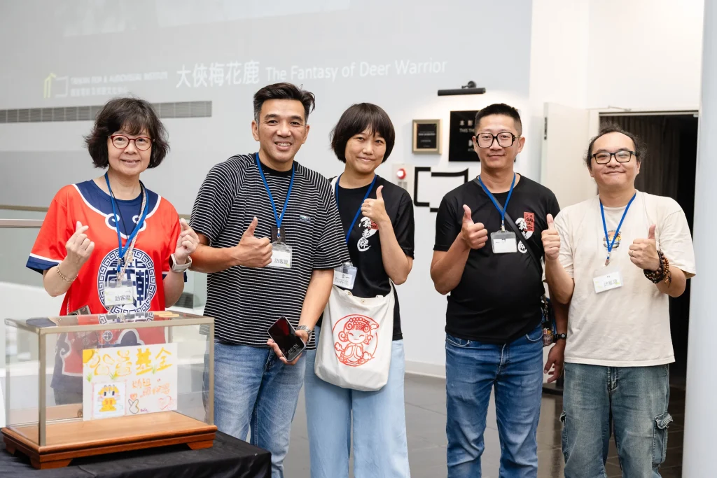 0516 0005 2 台北活動攝影,北港媽祖電影放映會參與者與工作人員合照
